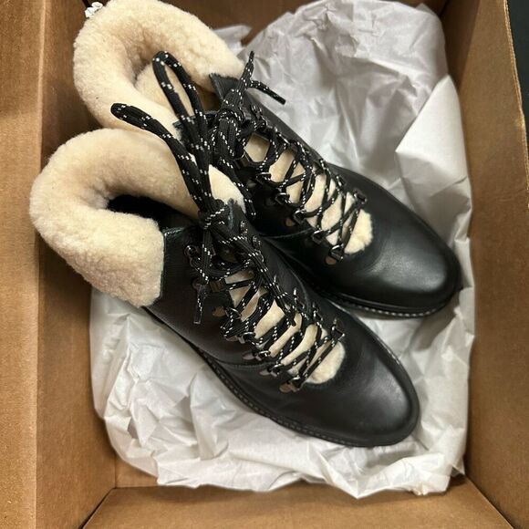 Bernardo Black Sherpa Tongue Lace Up Combat Boots 9.5 - Picture 2 of 7